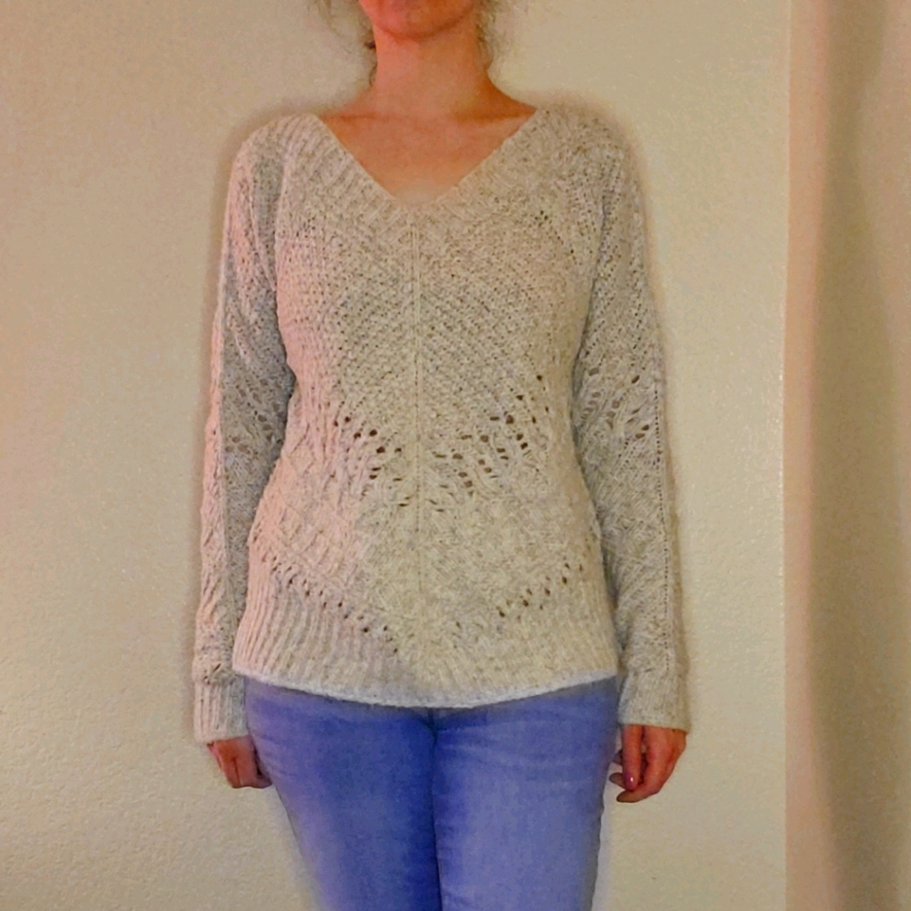 Maurices M delicate knit cream cable Vback sweater